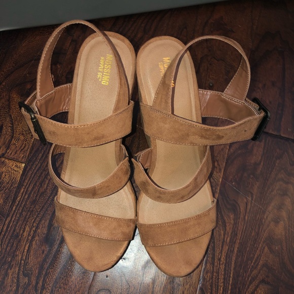 wedge - Picture 3 of 5